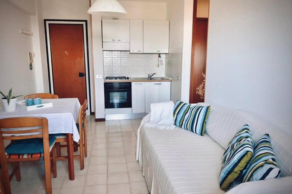 Ferienwohnung Bilocale Vista Mare Fano Exterior foto